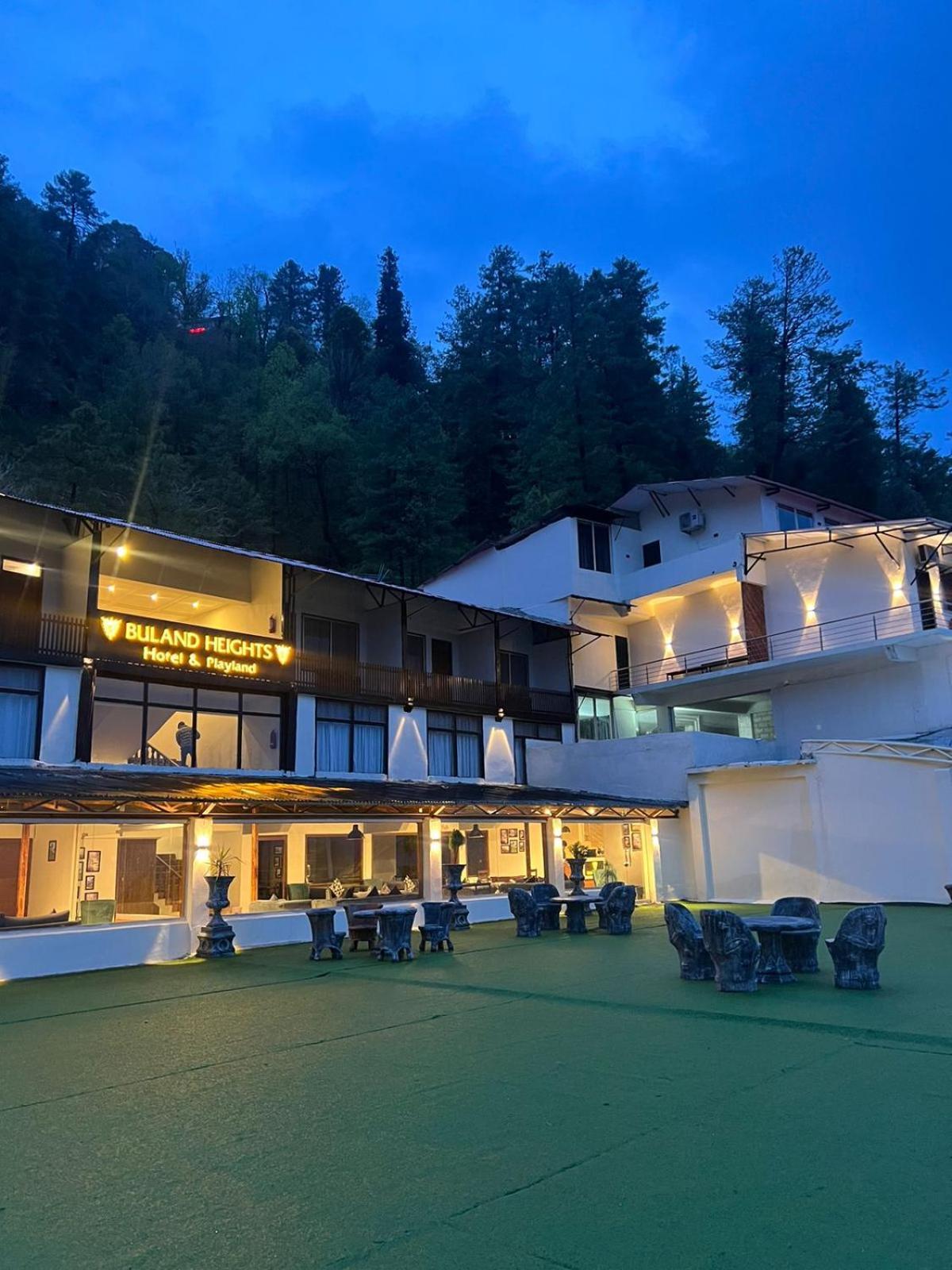 Buland Heights Hotel Murree Buitenkant foto