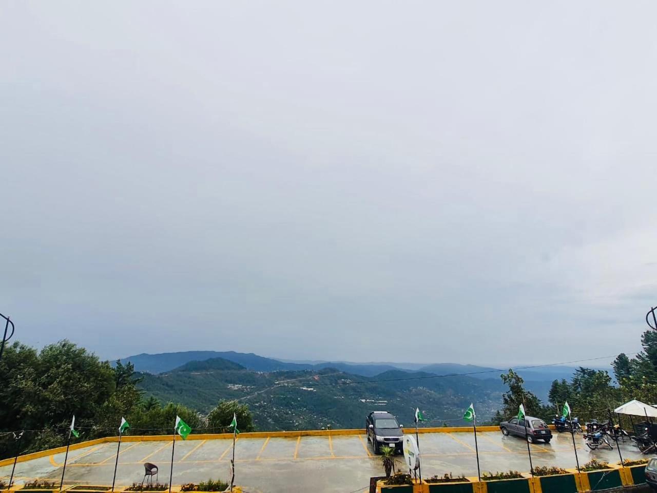 Buland Heights Hotel Murree Buitenkant foto