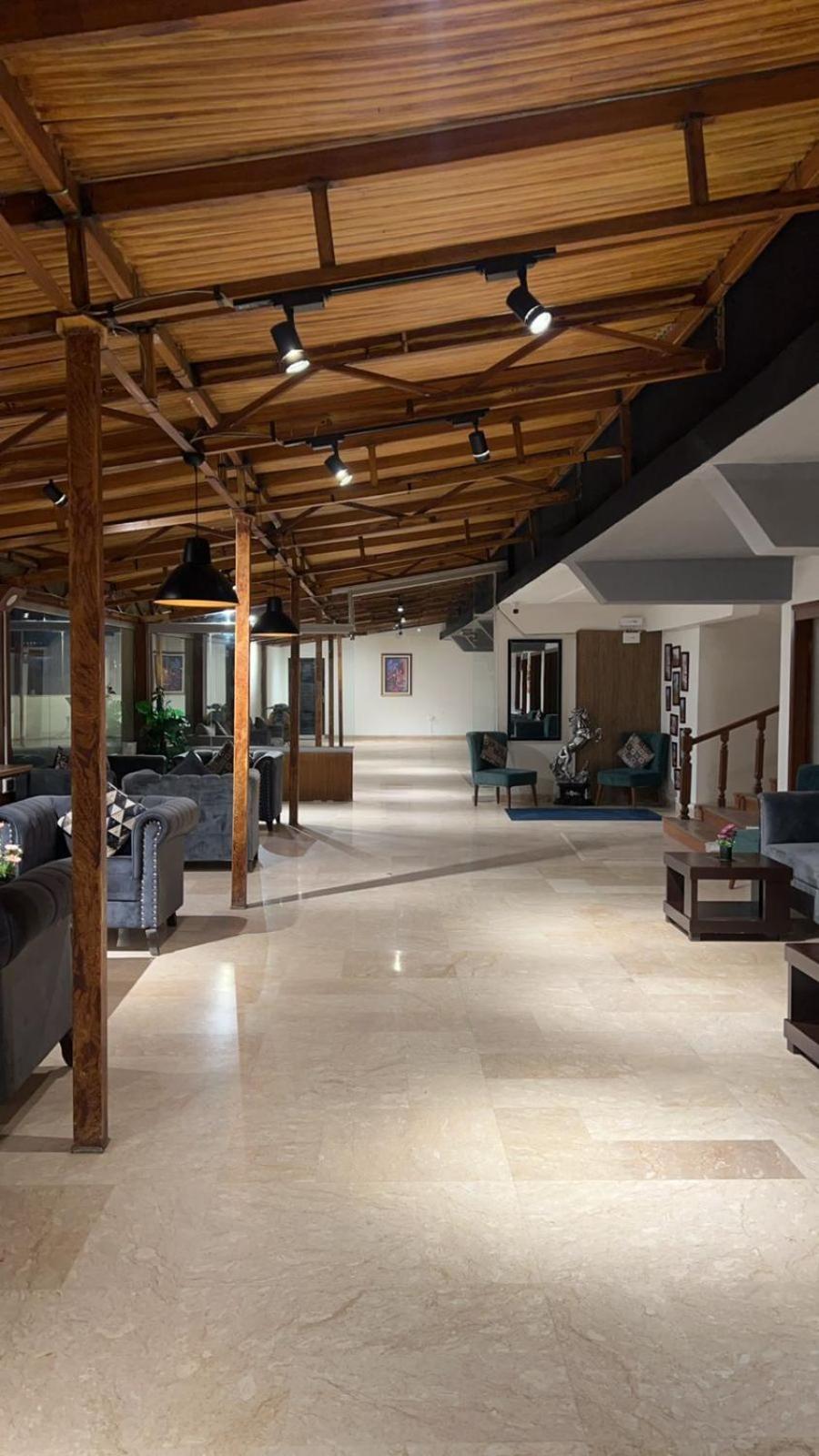 Buland Heights Hotel Murree Buitenkant foto